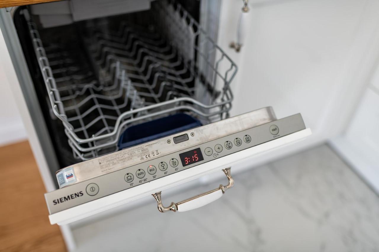 Szczesliwice Ochota P&O Serviced Apartments ワルシャワ エクステリア 写真