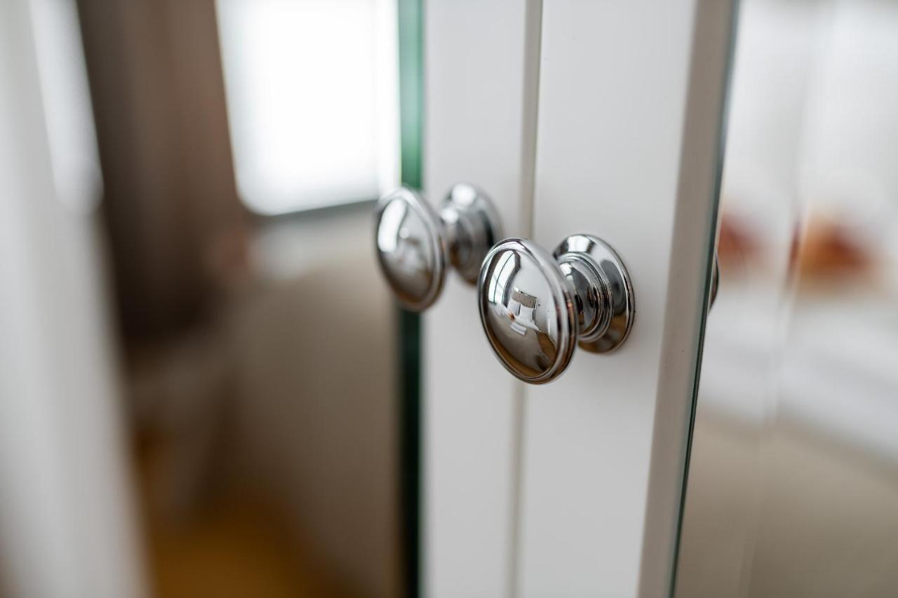 Szczesliwice Ochota P&O Serviced Apartments ワルシャワ エクステリア 写真