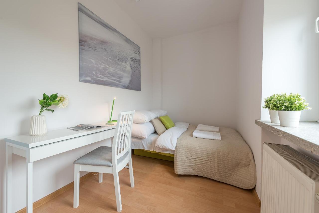 Szczesliwice Ochota P&O Serviced Apartments ワルシャワ エクステリア 写真